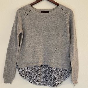 Grey sweatshirt